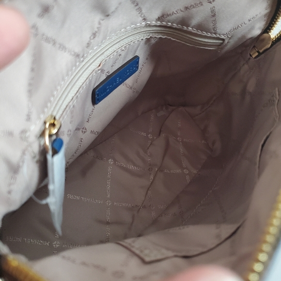 Michael Kors MK MONOGRAM Center Stripe CINDY LG Dome CHAIN XBODY BAG Cyan - Picture 4 of 5